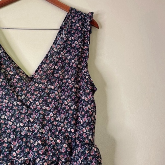 American Eagle Floral Peplum Tank Top Size XL - Picture 2 of 4